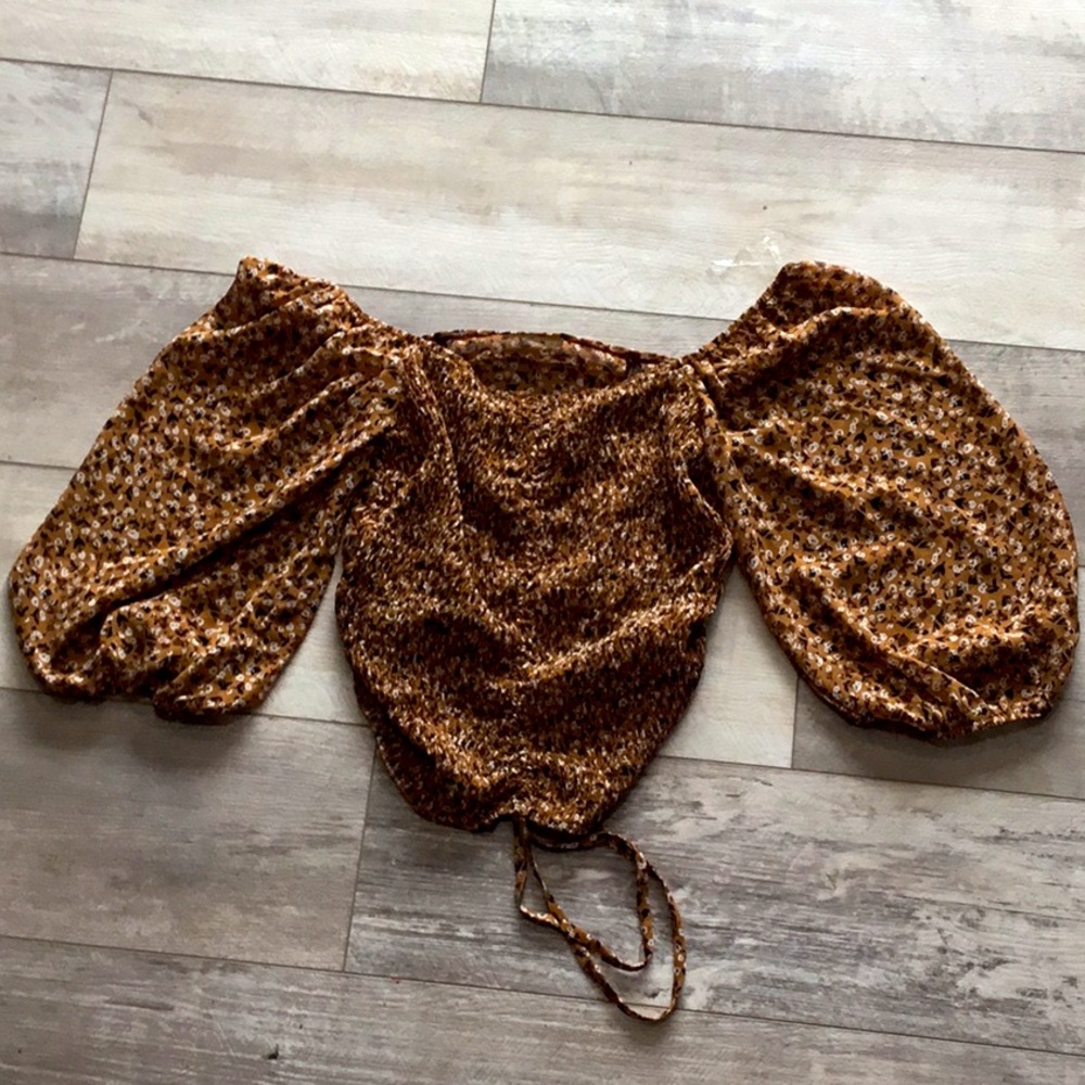 Cute Large Sleeve Top!